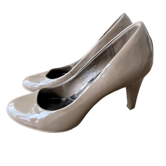 😊 3/$30 patent leather-like 3" heel round toe pumps Women's 8 TAUPE - Picture 1 of 13